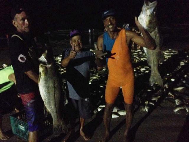 Peixe robalo 'gigante' (Crédito: Oscar Farias/Arquivo Pessoal))