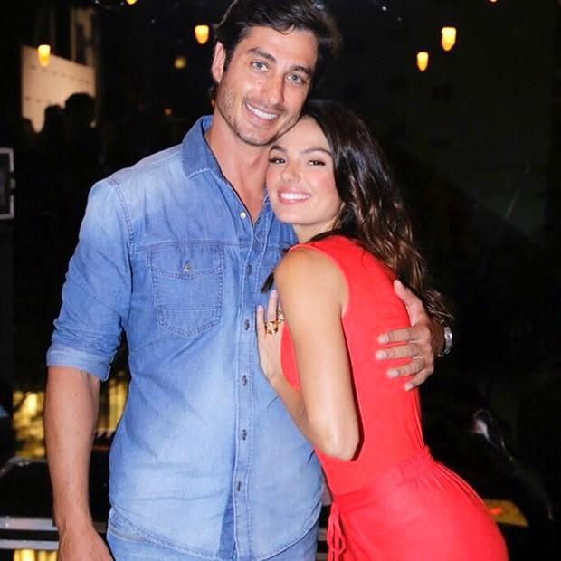 Isis Valverde e o modelo André Resende