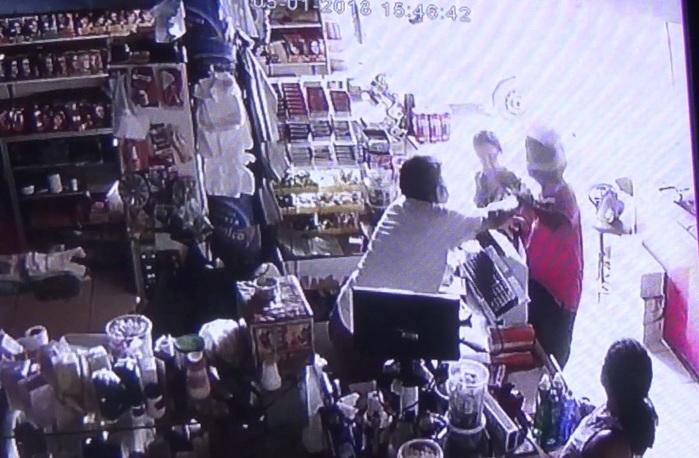 Comerciante reage e toma arma de bandido na zona Norte de Teresina (Crédito: Rede Meio Norte)