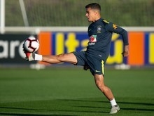 Coutinho se vê mais experiente após Copa: 'É um torneio exigente'