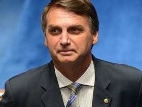 Bolsonaro é bastante criticado após anunciar ausência em debates