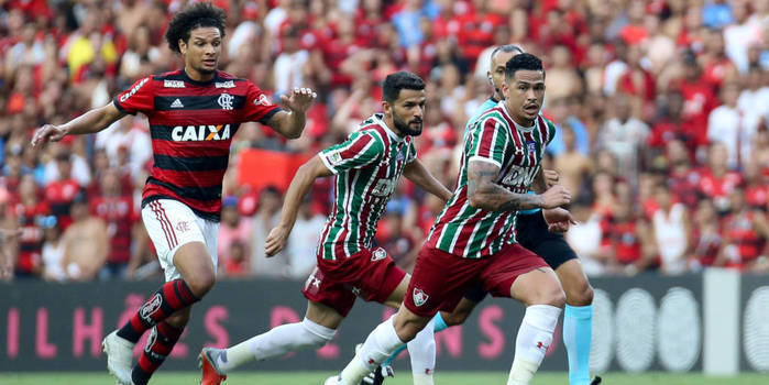 Flamengo faz 3 a 0 no Fluminense e dorme na vice-liderança