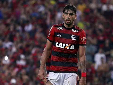 Real pode ‘atravessar’ o Milan e levar Paquetá do Fla, diz jornal