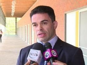 B. Sá pode preparar o terno: deve assumir mandato efetivo
