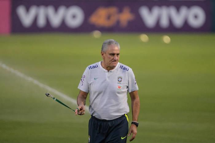 Técnico Tite prepara seleção para enfrentar a Argentina (Crédito: Pedro Martins/Mowa Press)