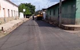 Rua Anísio de Abreu recebe obra de asfaltamento