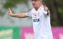 Dorival busca aproximação com grupo para corrigir erros em campo