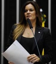Deputados e senadores do Piauí faltaram 237 sessões no Congresso