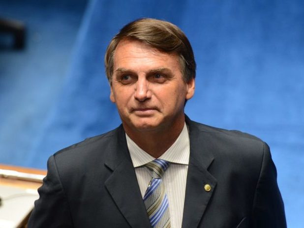 Jornalista pede demissão após ser proibido de entrevistar Bolsonaro