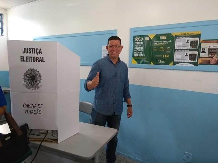 Coronel Marcos Rocha vota em Rondônia (Crédito: Jheniffer Núbia/G1)