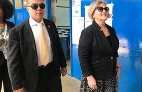 Presidente do TSE, Rosa Weber, tem segurança reforçada para votar
