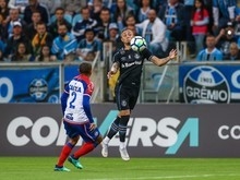 Exames vão definir se Éverton segue na Seleção ou será cortado