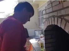 Em domingo de sol, Bolsonaro vai a praia e ainda faz churrasco