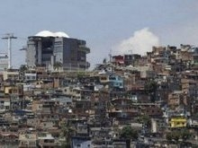 Intenso tiroteio apavora moradores em comunidade do Rio; vídeos
