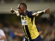 Bolt diz que decidirá seu futuro no futebol até fim do mês