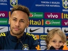 Neymar destaca papel de líder na seleção e faz balanço do ano