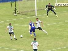 Palmeiras empata com rebaixado, mas mantém vantagem na ponta