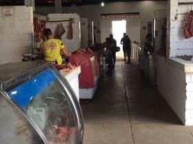 Vigilância Sanitária realiza fiscalização no açougue de Picos