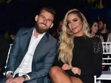 Após ser campeão, Lucas Lima aparece com a irmã de Neymar em evento
