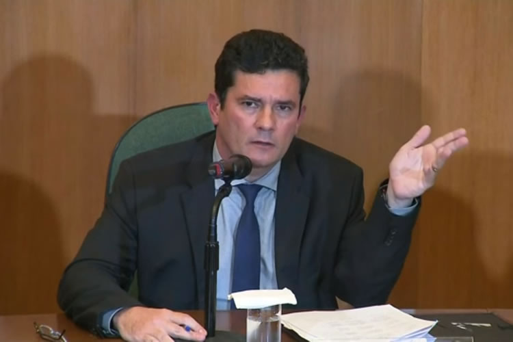 "Não posso pautar minha vida por fantasia de perseguição" diz Moro