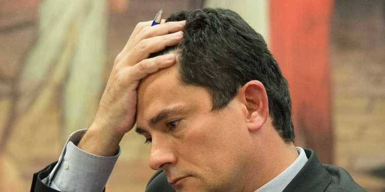 PT vai à Justiça para que Moro seja impedido de assumir ministério