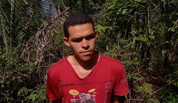 Irmão encontrou os bebês no matagal (Crédito: Reprodução/TVMN)