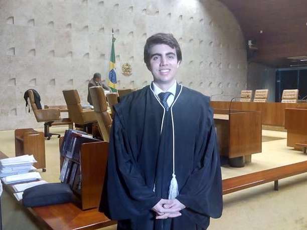 Advogado mais jovem do país faz a primeira sustentação oral no STF