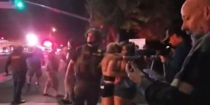Atirador invade bar e mata 13 pessoas em bar da Califórnia