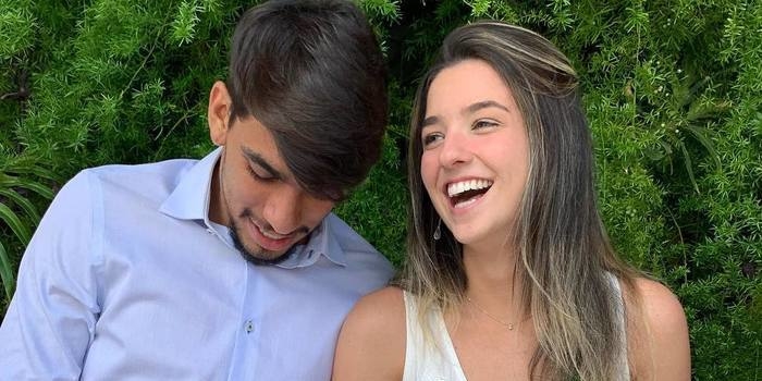 Mulher de Paquetá posta fotos do casamento e meia do Fla se declara