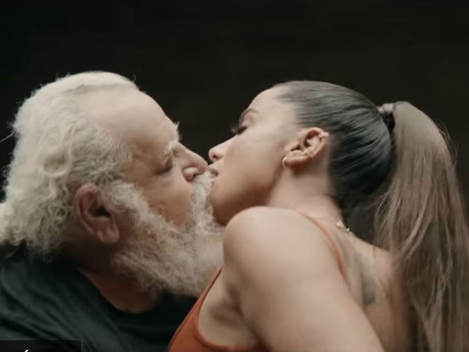 Anitta beija 24 pessoas em novo clipe e causa frisson; assista!