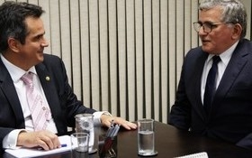 Prefeito busca em Brasília recursos para União