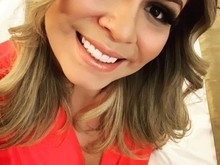 Marília Mendonça posa decotada na web e recebe elogio até de Neymar