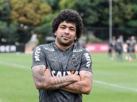 Timão negocia a contratação do atacante Luan, do Atlético Mineiro
