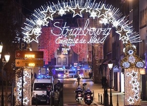 Ataque em mercado de Natal deixa 2 mortos e 11 feridos na França 