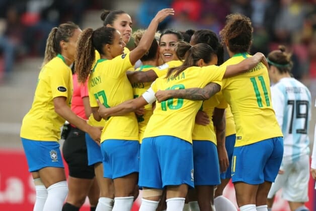Antes tarde do que nunca: Copa feminina passará em TV aberta