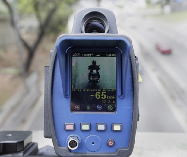 Motorista perde a CNH 49 minutos depois de ser habilitado