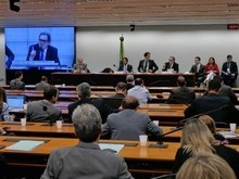 Comissão aprova Orçamento de 2019 com crescimento do PIB em 2,5%