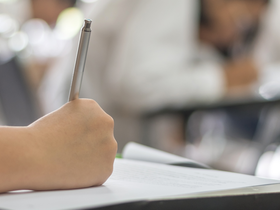 Quase 40% dos jovens de 19 anos não terminaram o ensino médio