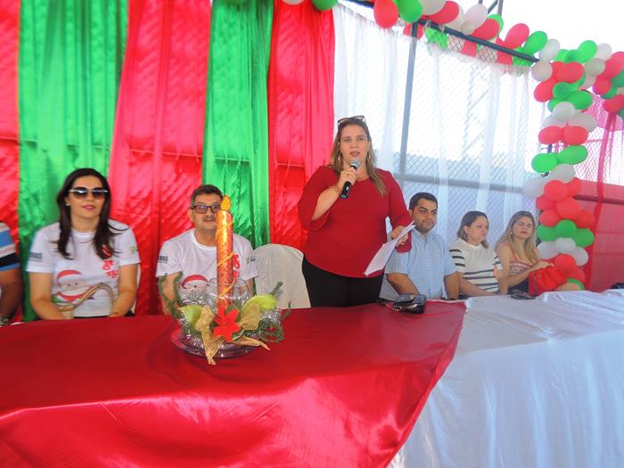 Natal organizado pela SEMAS, é comemorado na Praça da Juventude