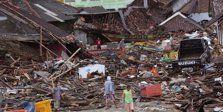 Número de mortos no tsunami da Indonésia chega a 429