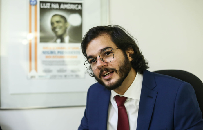 Túlio Gadêlha entra com ação contra Alexandre Frota por xenofobia