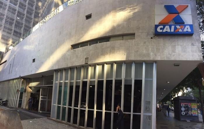 Fachada da Caixa Econômica Federal, no Centro do Rio (Crédito: Henrique Coelho/ G1)