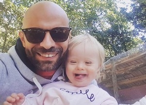 Conheça a história do gay que adotou bebê rejeitada por 20 famílias