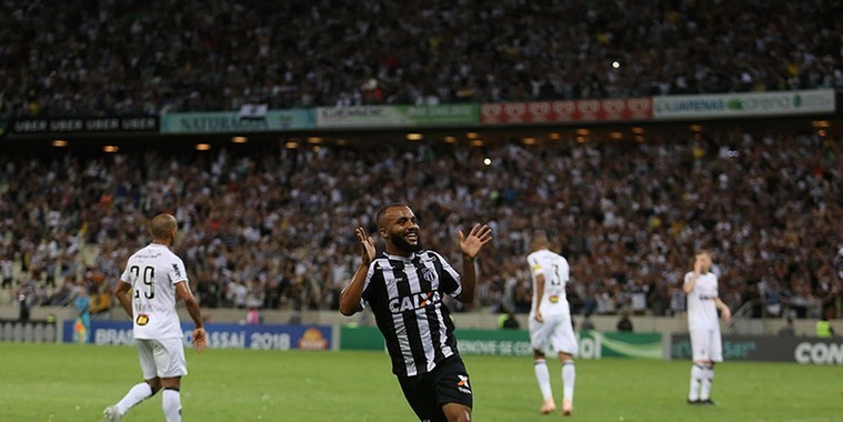 Samuel tem despertado o interesse de Internacional e Botafogo