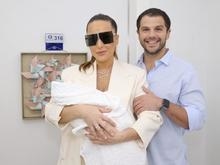 Sabrina Sato deixa maternidade com Duda Nagle e Zoe