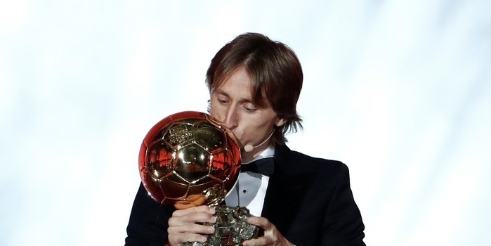 Luka Modric conquista a Bola de Ouro; Neymar fica em 12º lugar