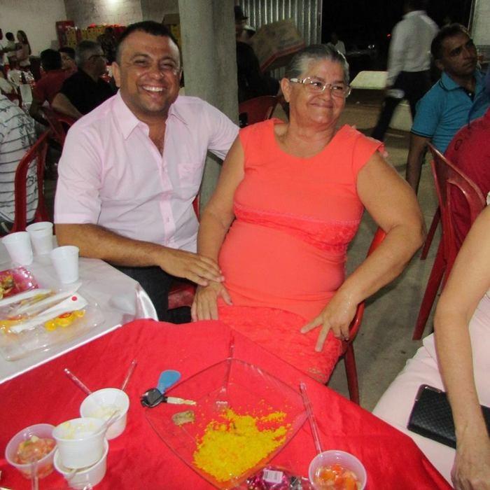 Vereador Carlos Cezar e sua mãe professora Maria Lúcia