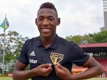 São Paulo anuncia a contratação do lateral-esquerdo Léo Pelé