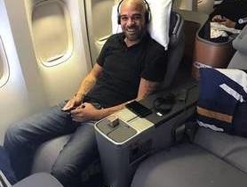 Adriano está em Milão para cuidar do seu patrimônio milionário