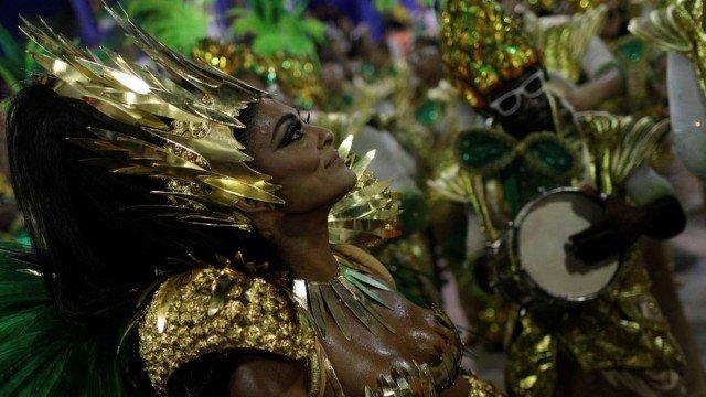 Juliana Paes no Carnaval carioca (Crédito: Reuters)